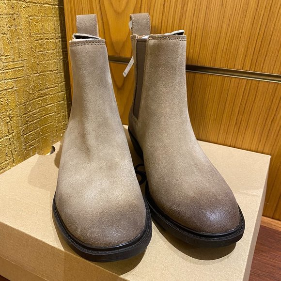 UGG W's Emmeth Chelsea Coffee Grounds Size: 7 NEW IN BOX!!! - Picture 2 of 7